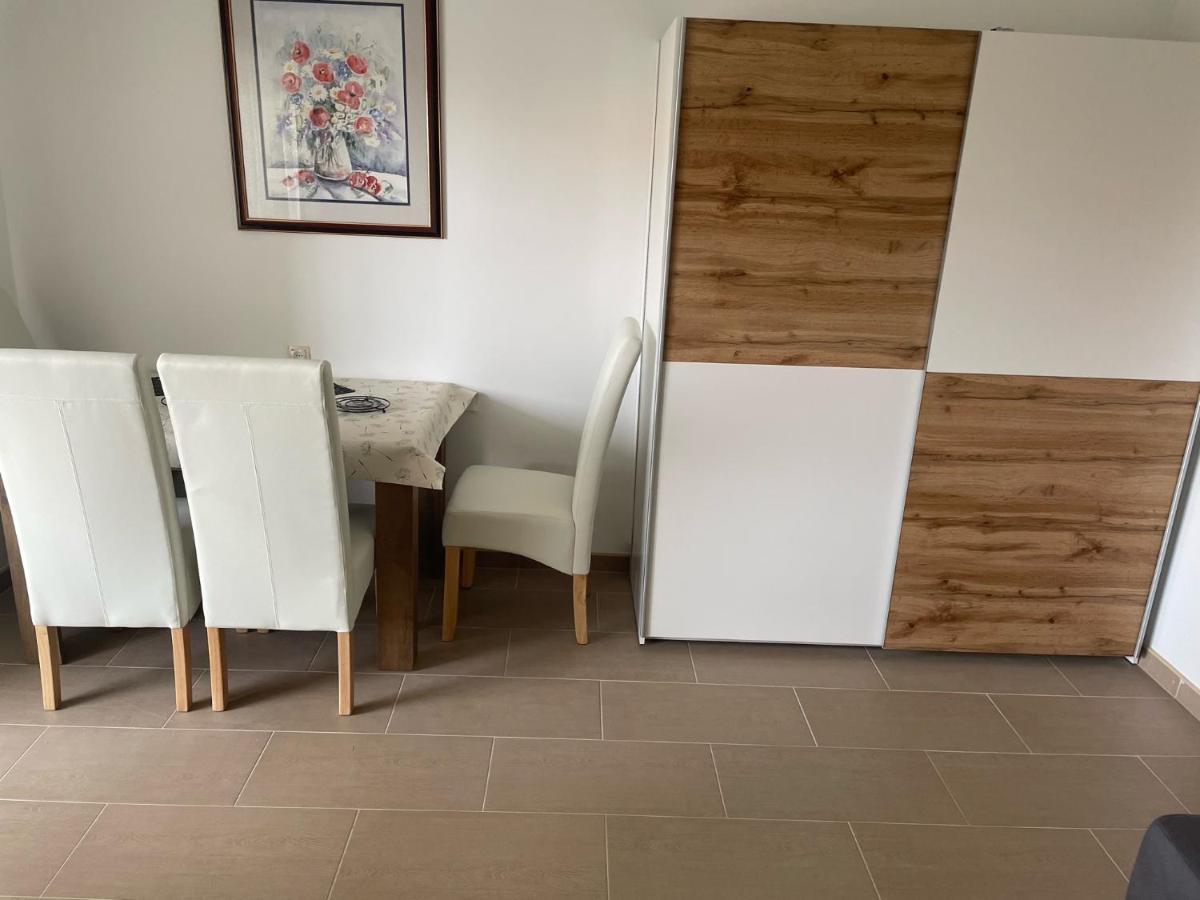 Lory Apartmani ドラマリ エクステリア 写真
